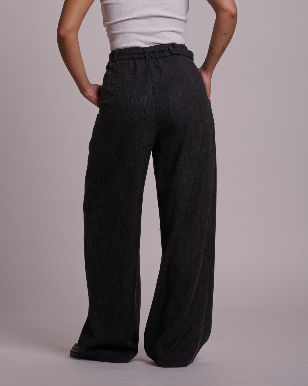 Pantalone con pinces